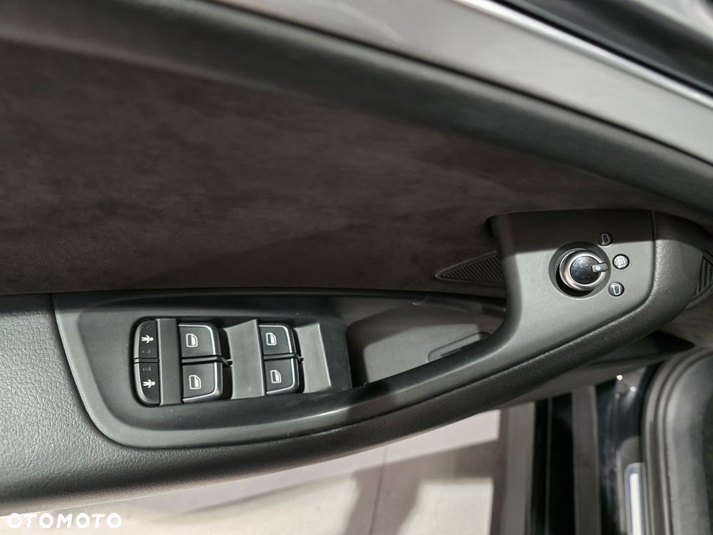 Audi A6 Avant 3.0 TDI S tronic - 14