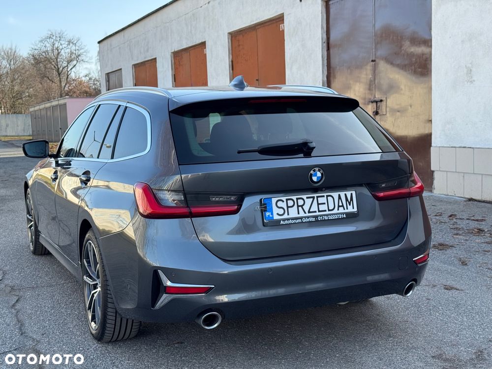 BMW Seria 3 320d Luxury Line - 21