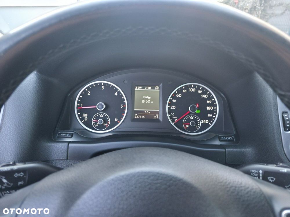 Volkswagen Tiguan - 26