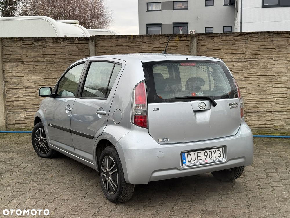 Daihatsu Sirion 1.3 - 6