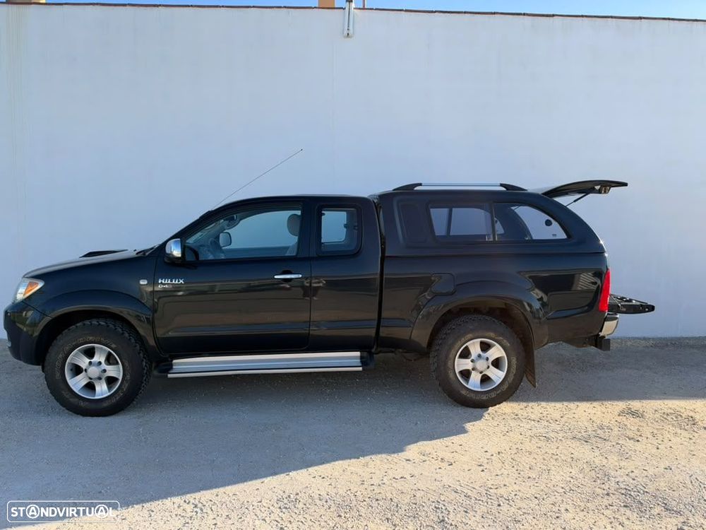 Toyota Hilux - 10