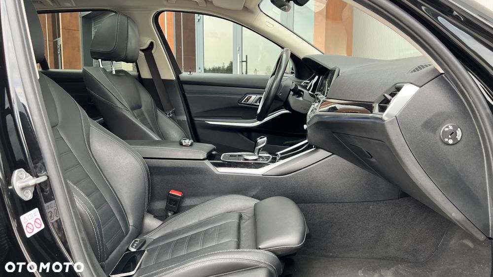 BMW Seria 3 320d xDrive Luxury Line - 8
