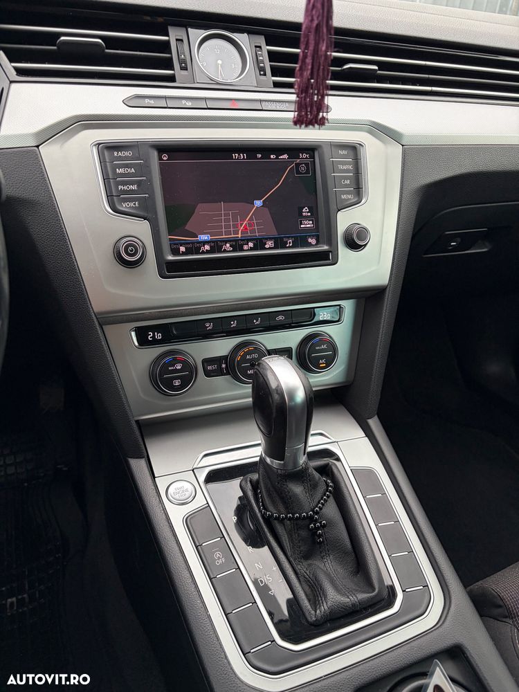 Volkswagen Passat - 8