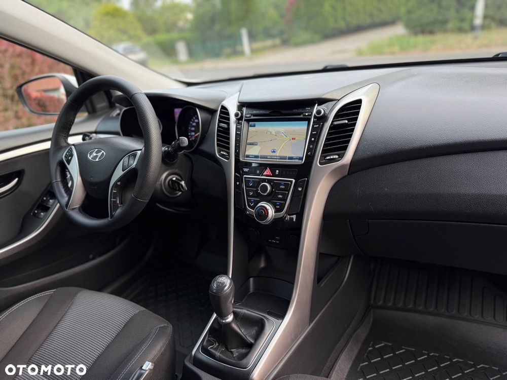 Hyundai i30 1.6 CRDi BlueDrive Premium - 29