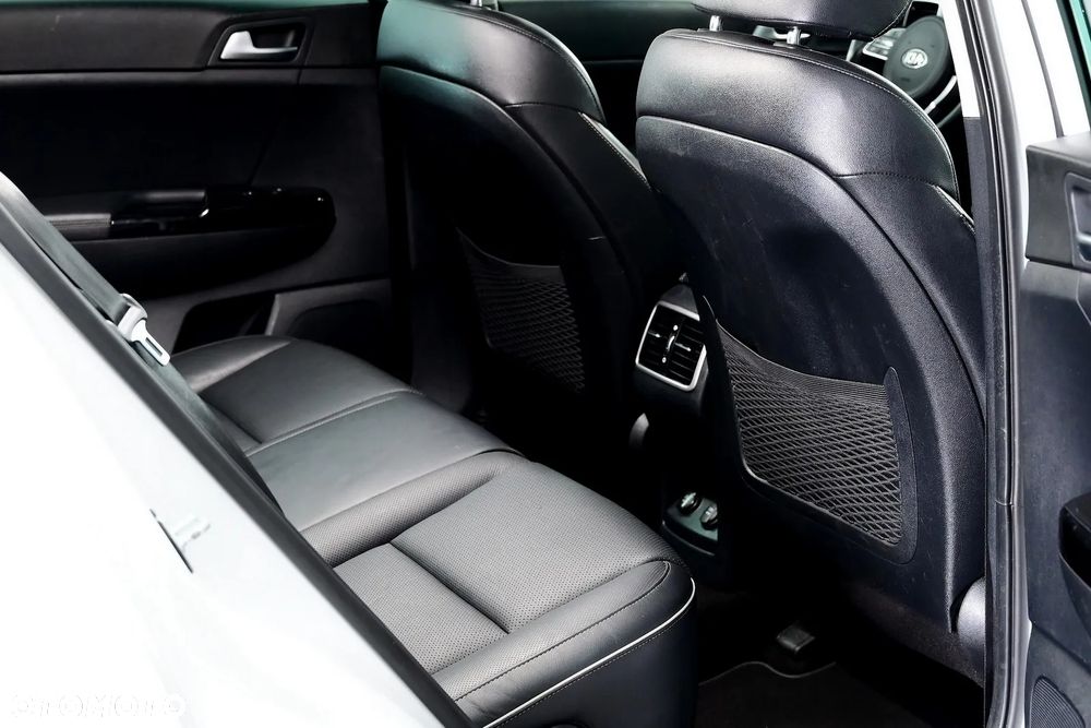 Kia Sportage 1.6 GDI 2WD ISG Spirit - 11