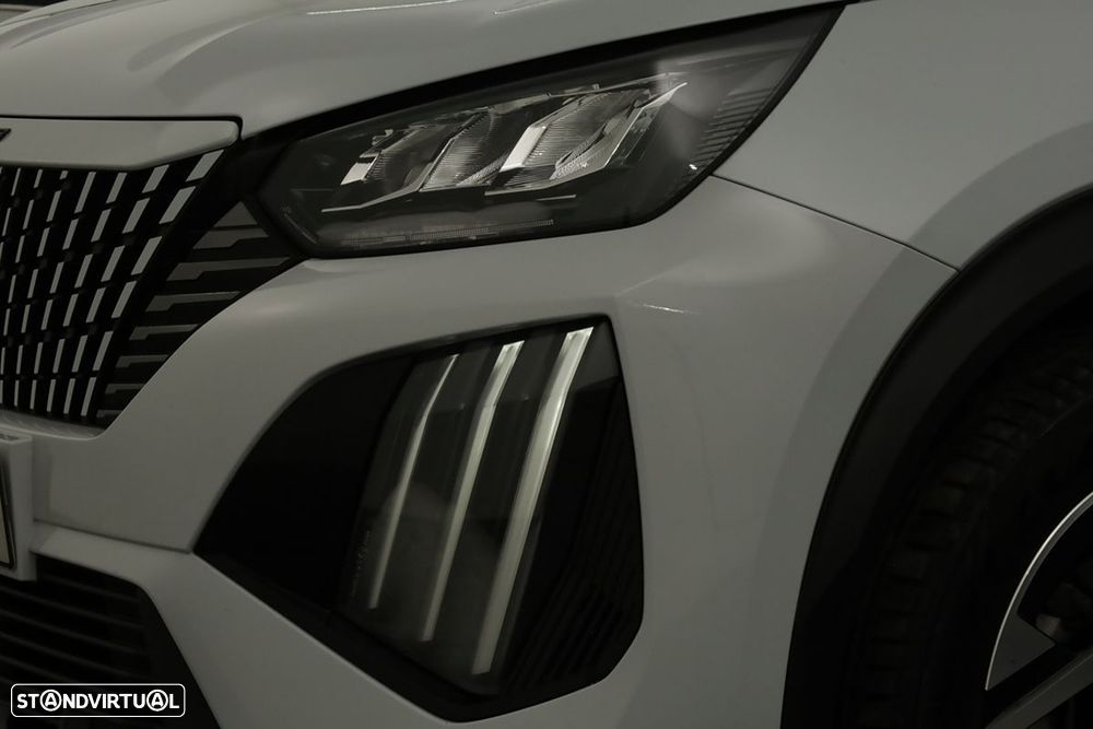 Peugeot 2008 1.2 PureTech Allure EAT8 - 6