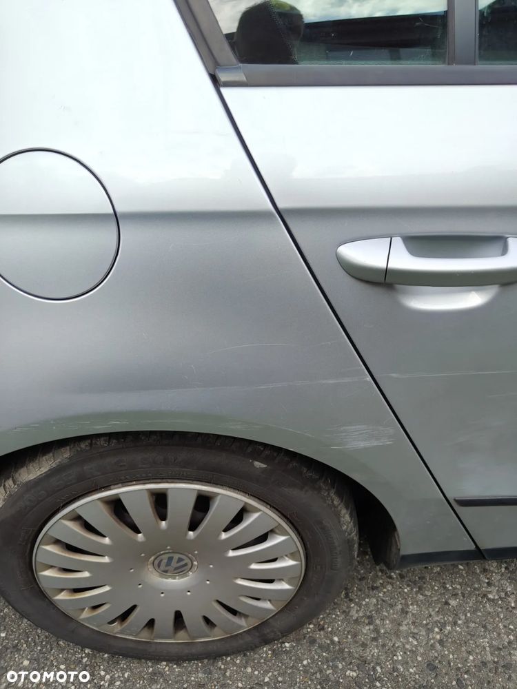 Volkswagen Passat 1.6 Trendline - 16