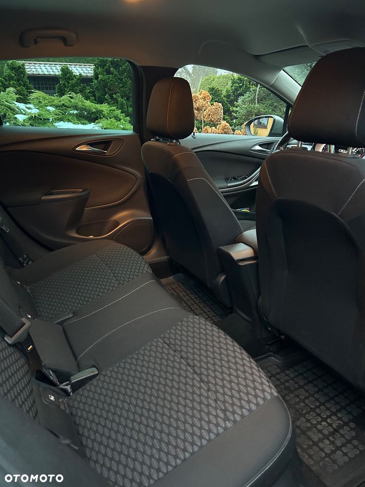 Opel Astra 1.4 T Enjoy - 14