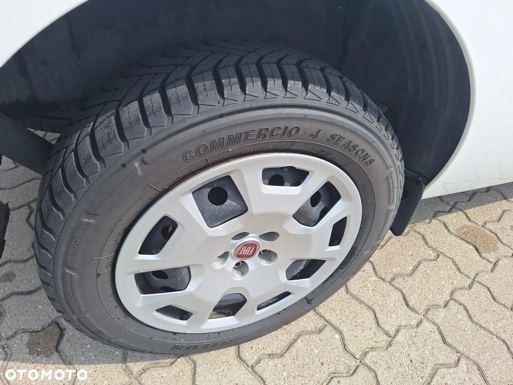 Fiat Doblo Maxi diesel 1,6 105KM blaszak 3 osobowy Krajowy FV23% - 17