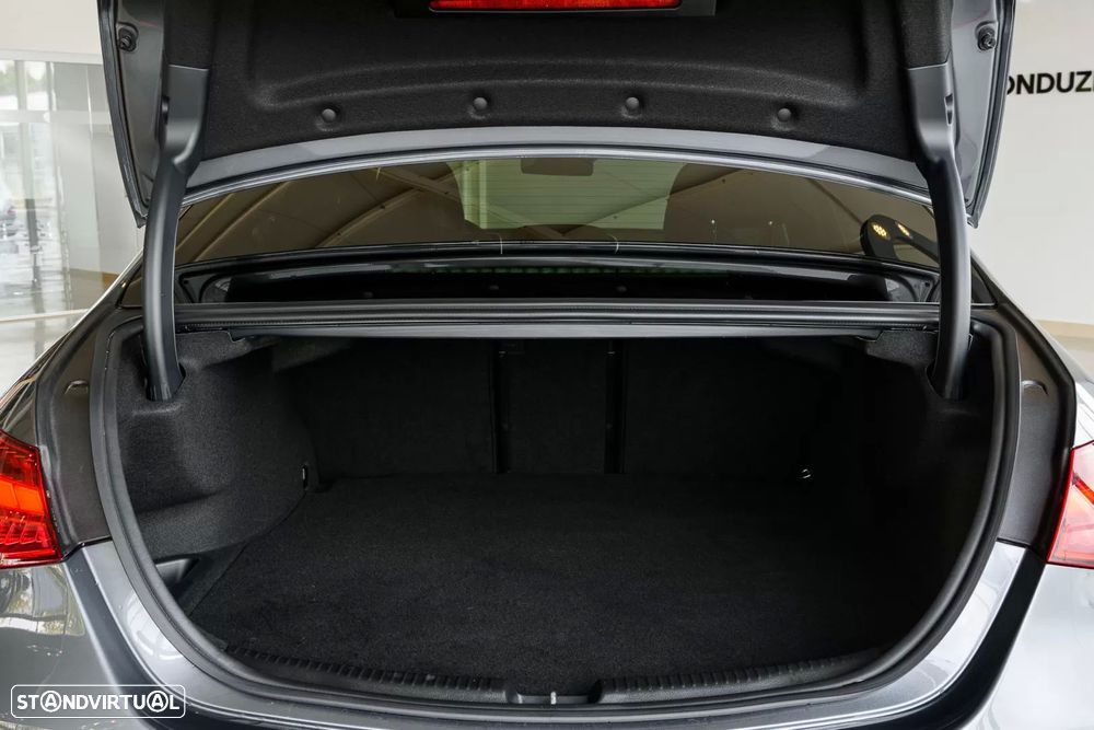 Mercedes-Benz C 300 de AMG Line - 8