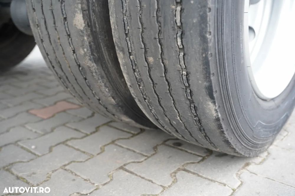 Fruehauf / CORTINĂ / PUNTE DE DIRECȚIE / DUBLU / CUȘURI DE CĂRUCĂ / PODEA REZISTENTĂ - 22