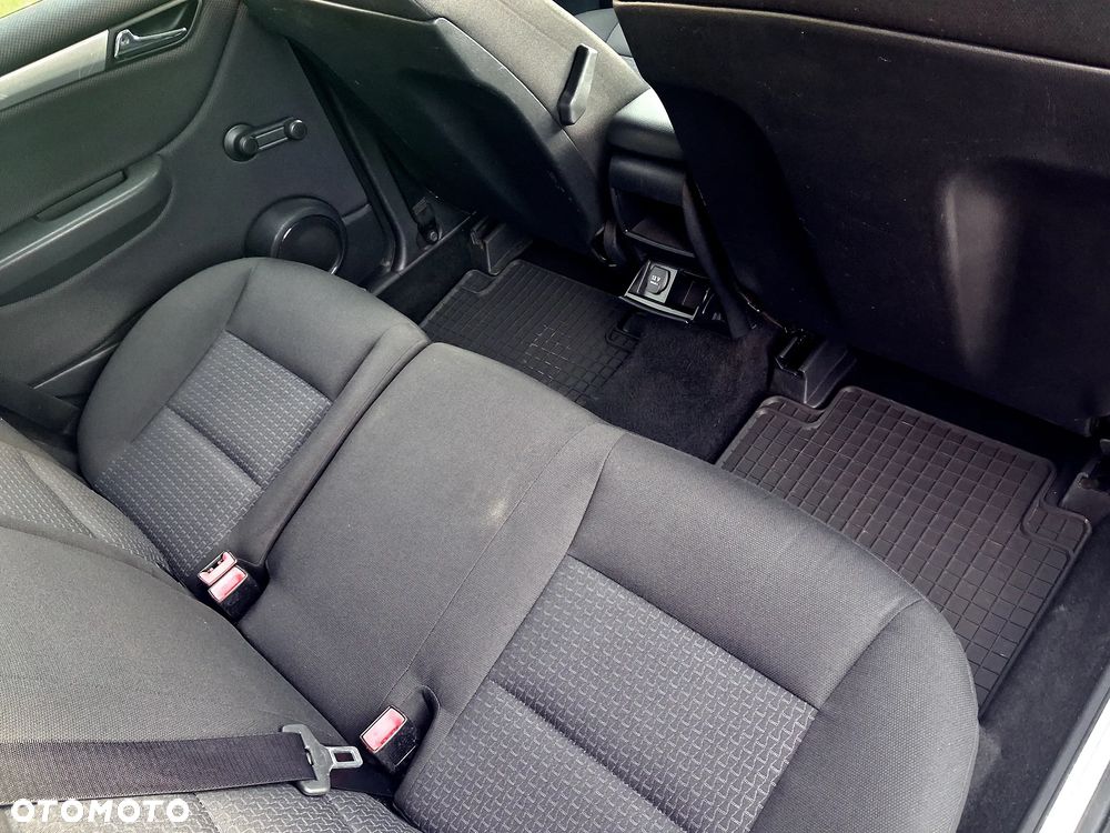 Mercedes-Benz Klasa B 160 BlueEFFICIENCY SPORT EDITION - 23