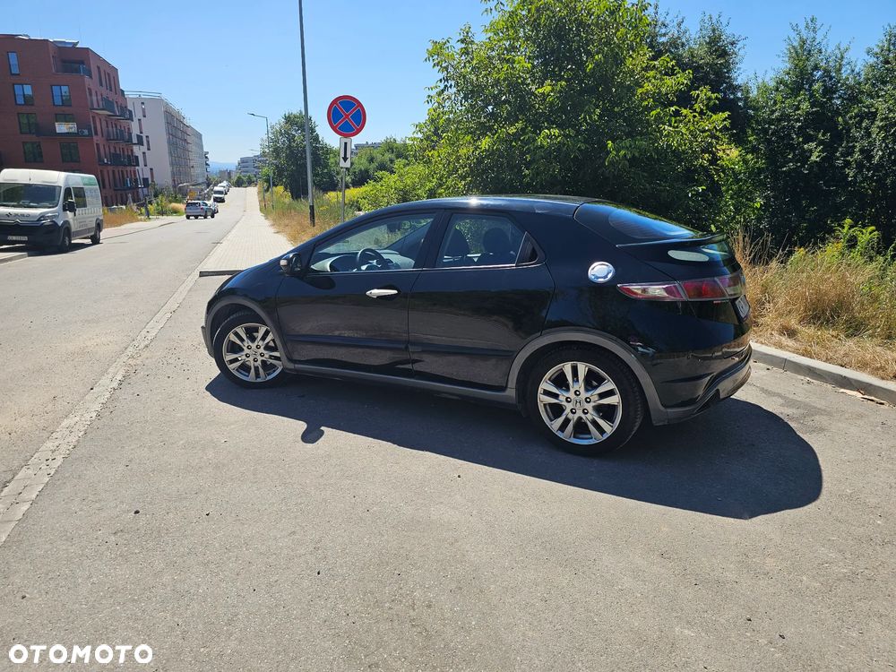 Honda Civic 1.8 Sport - 11