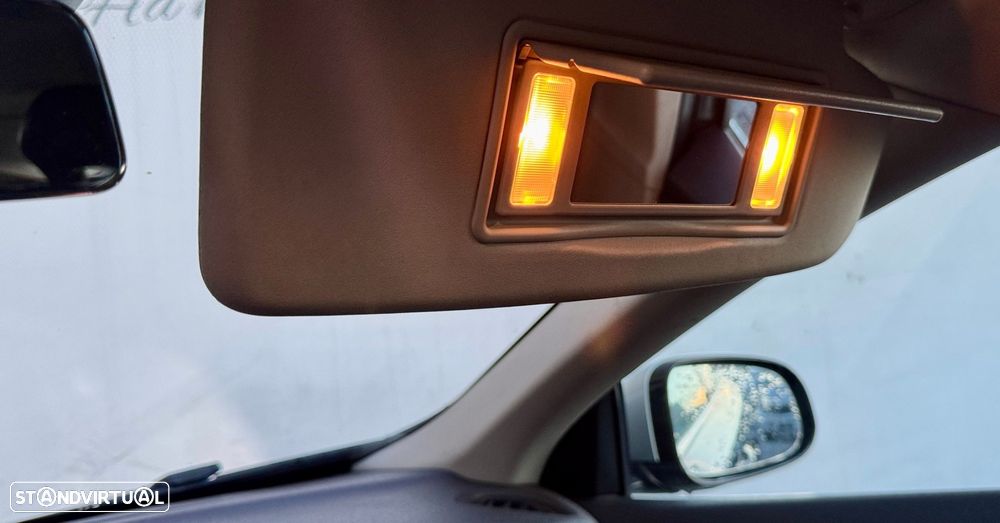 Volvo V40 1.6 D2 R-Design Momentum - 31