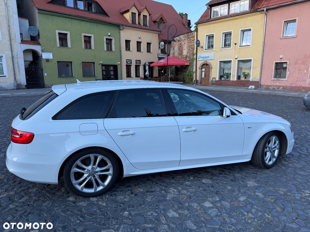 Audi A4 Avant 2.0 TDI S tronic quattro sport - 4