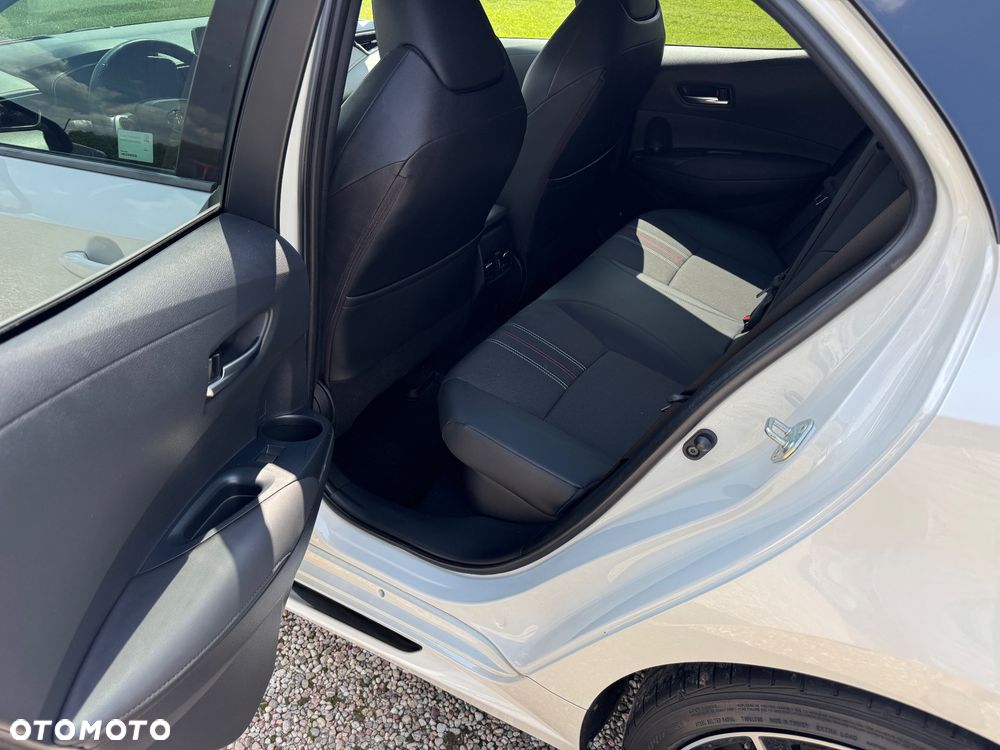 Toyota Corolla 2.0 Hybrid GR Sport - 13