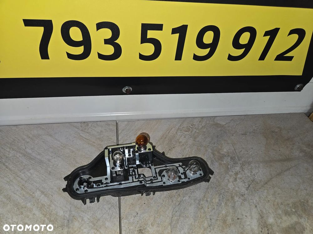 SEAT MII WKŁAD LAMPY LEWA PRAWA TYŁ