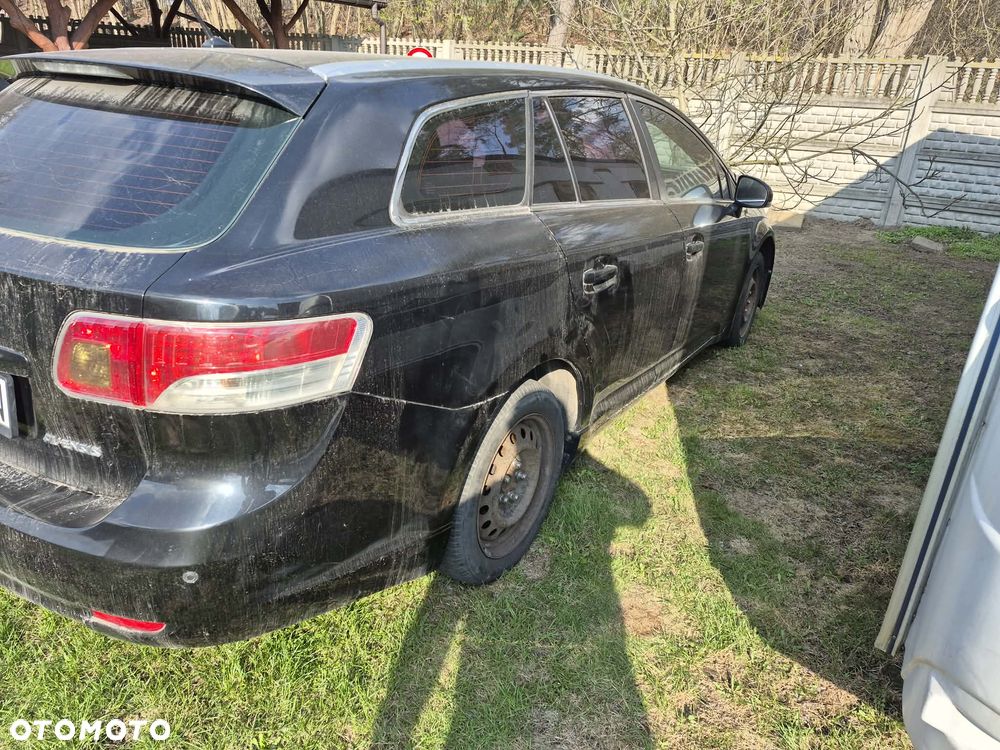Toyota Avensis 2.0 D-4D 2010 - 4