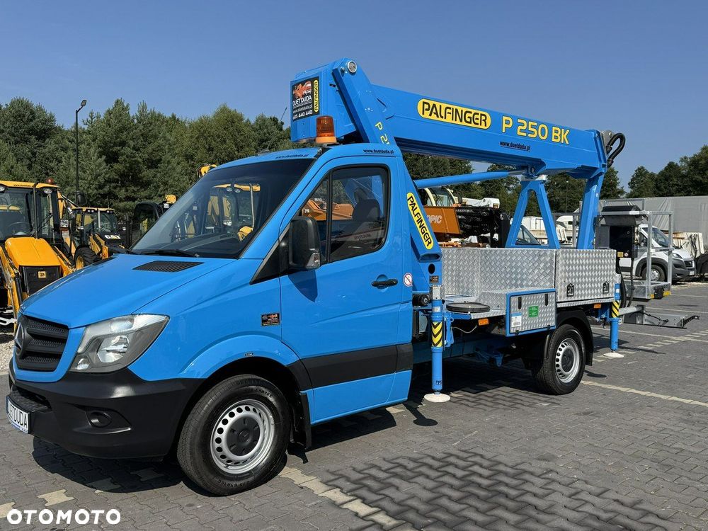 Mercedes-Benz Sprinter - 10