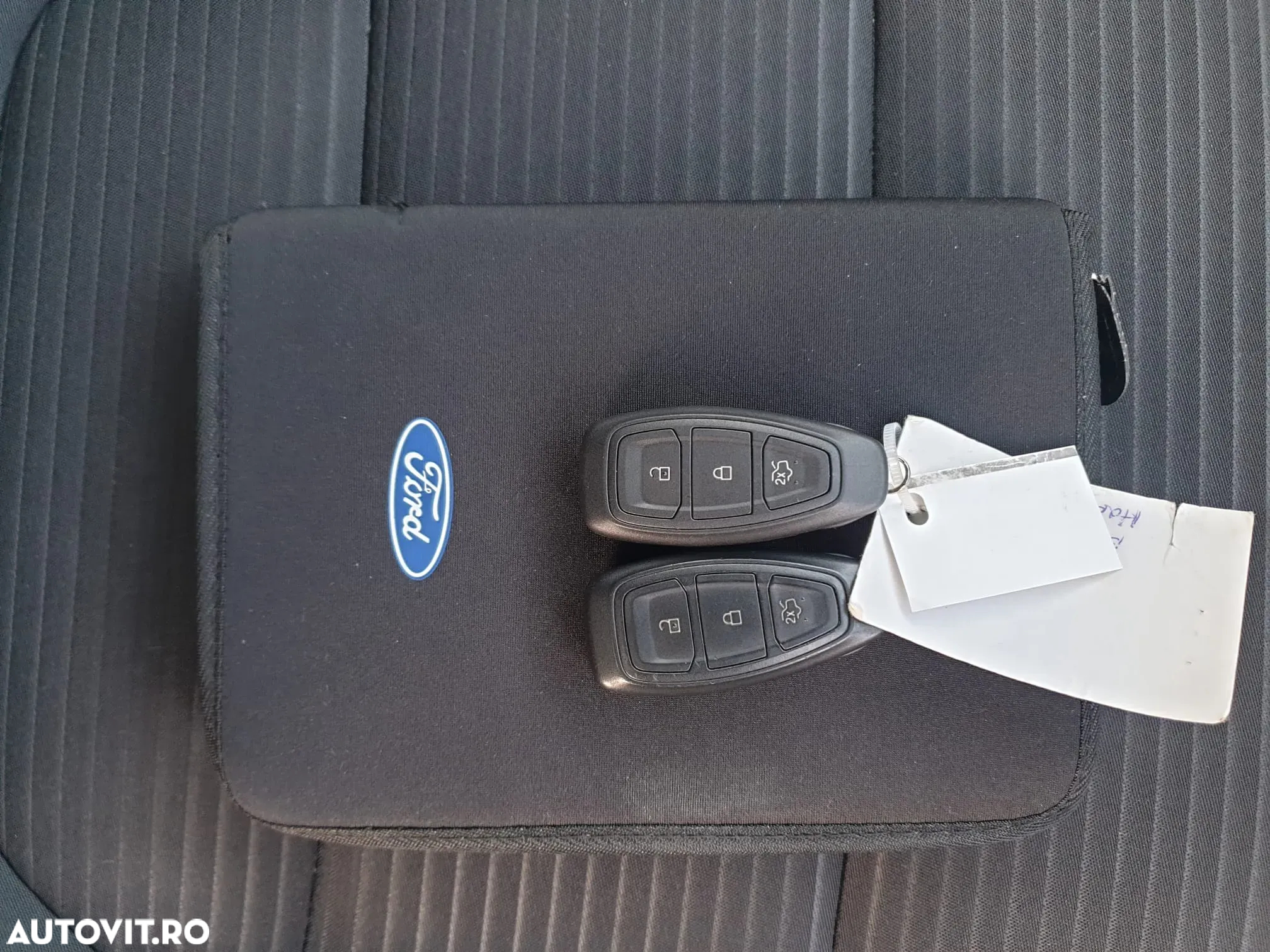 Ford Kuga 2.0 EcoBlue A8 AWD Titanium - 39