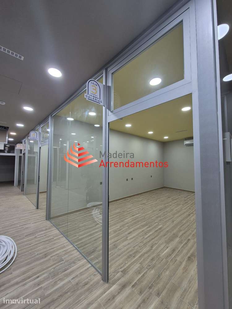 Galerias com 15 Espaços Comerciais - Grande imagem: 2/11