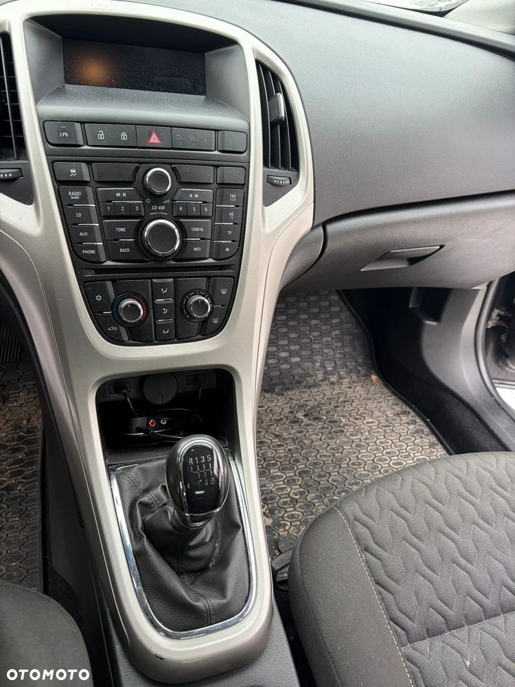 Opel Astra 1.4 T Edition 150 - 11
