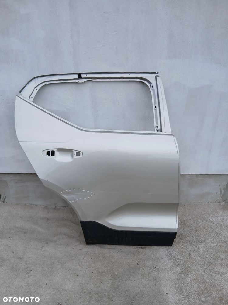 DRZWI TYLNE PRAWE VOLVO XC 40
