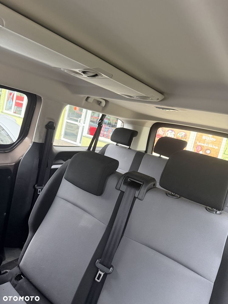 Peugeot Traveller - 2