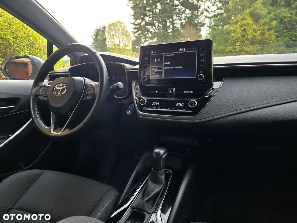 Toyota Corolla 1.8 Hybrid Comfort - 28