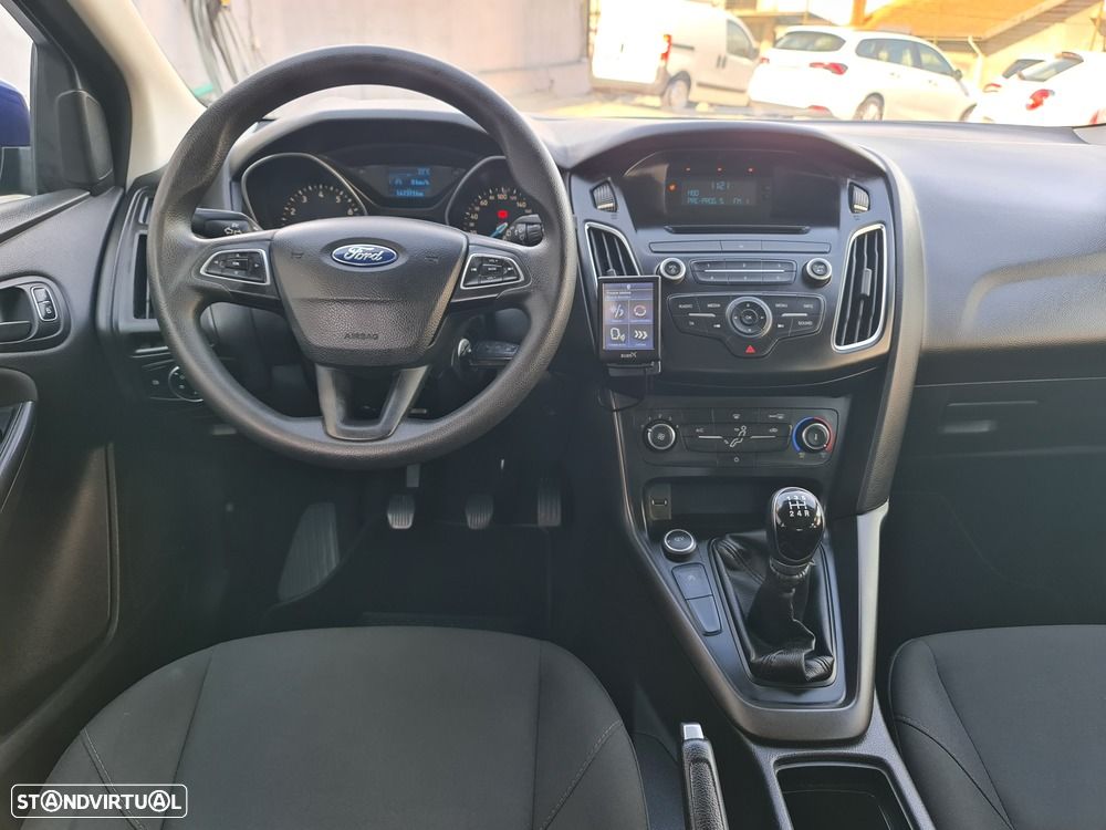 Ford Focus 1.0 SCTi Titanium - 9