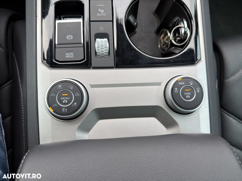 VOLKSWAGEN Touareg 2022 — imagine 20