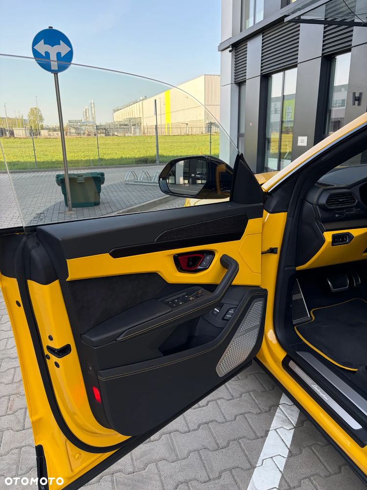 Lamborghini Urus - 19