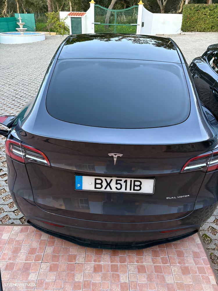 Tesla Model Y Standard RWD - 2