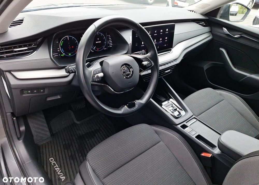 Skoda Octavia - 10