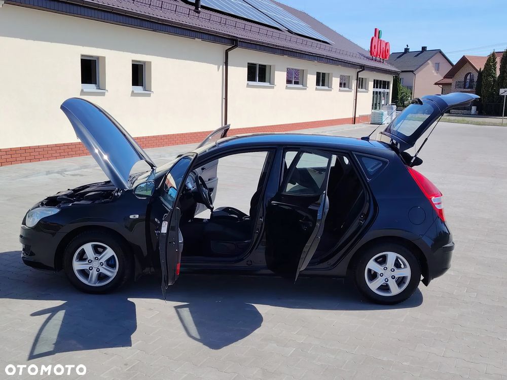 Hyundai i30 1.6 CRDi Style EU5 - 24