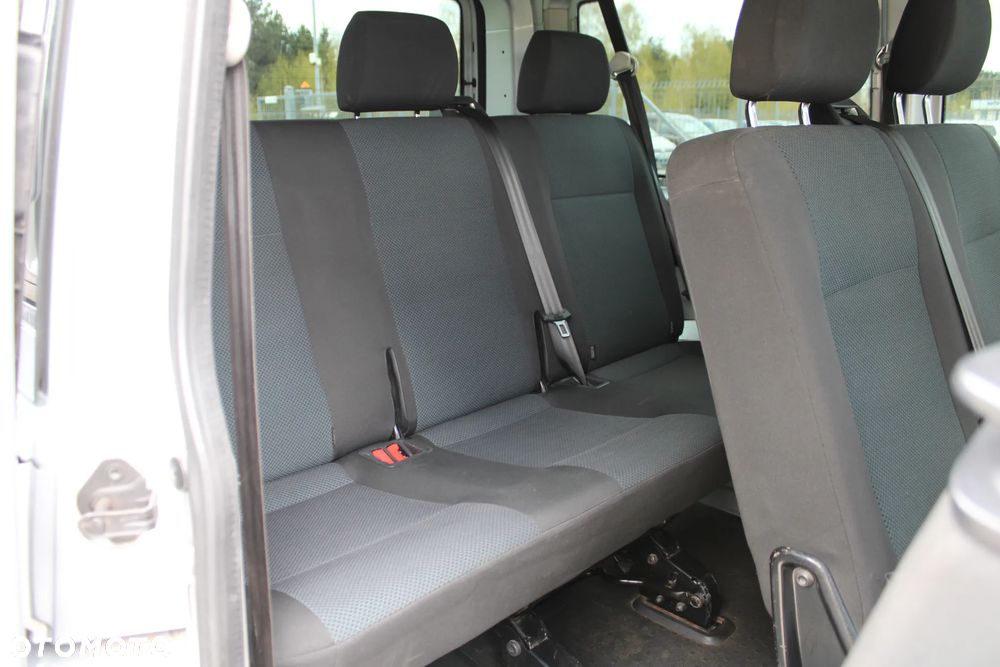 Volkswagen Transporter - 25