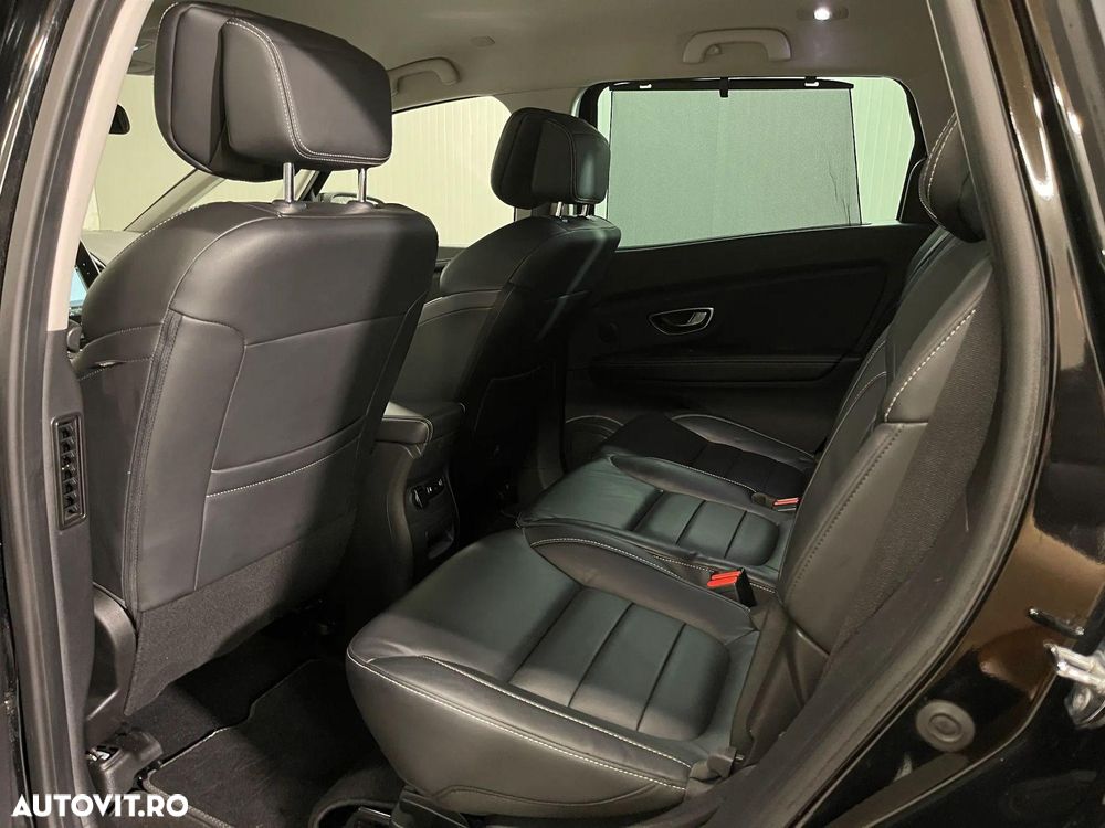 Renault Grand Scenic - 11