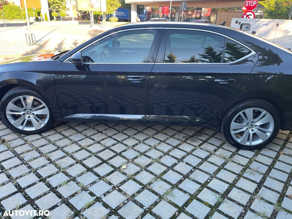 Skoda Superb 2.0 TDI DSG 4X4 Ambition - 8