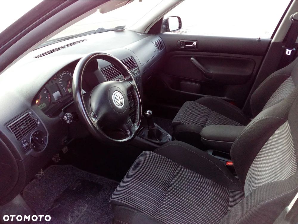 Volkswagen Golf - 12