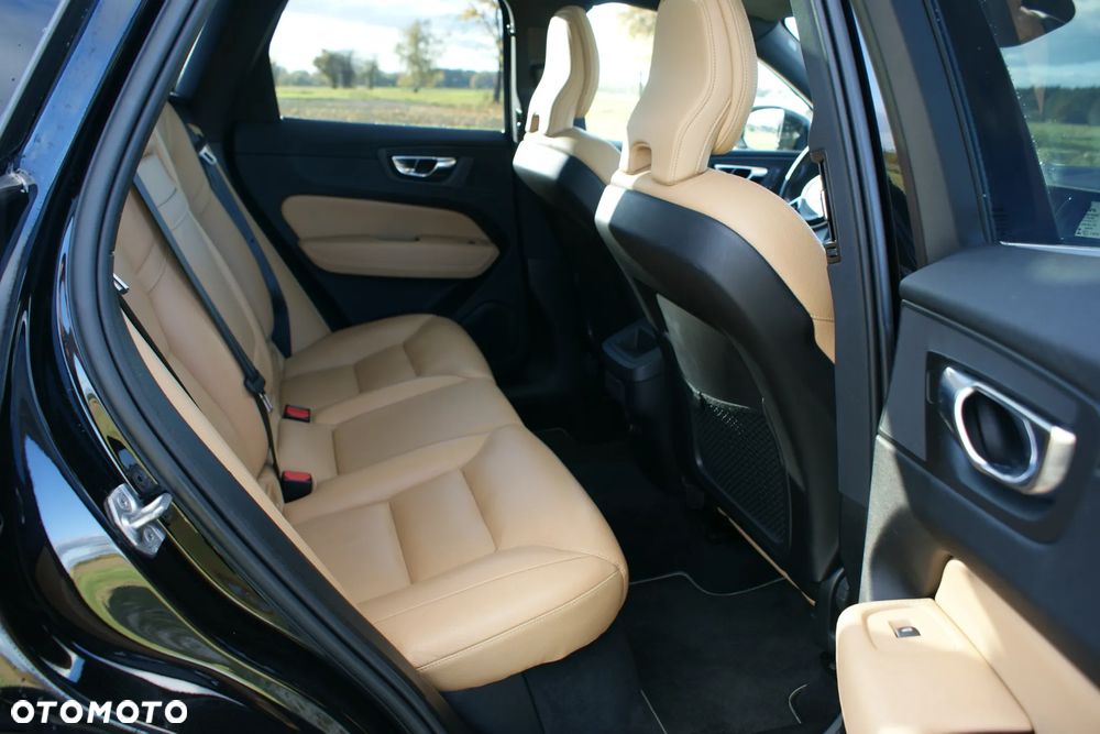 Volvo XC 60 B5 D AWD Geartronic Inscription - 19