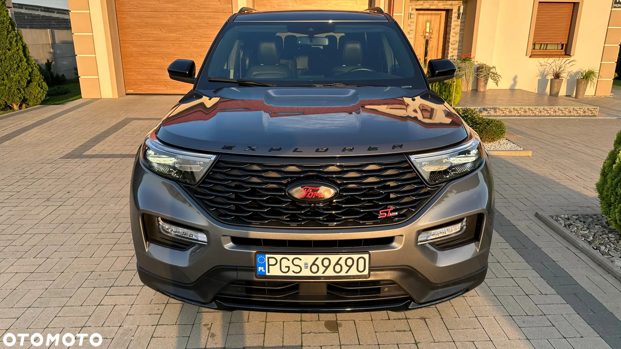 Ford Explorer - 21