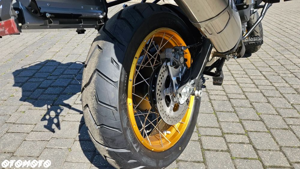 QJMOTOR SRT900SX - 8