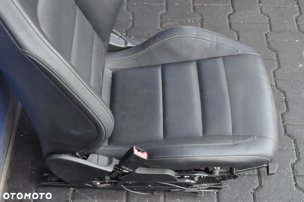 MERCEDES A207 FOTEL LEWY PRZÓD SKÓRA ANGLIK - 7
