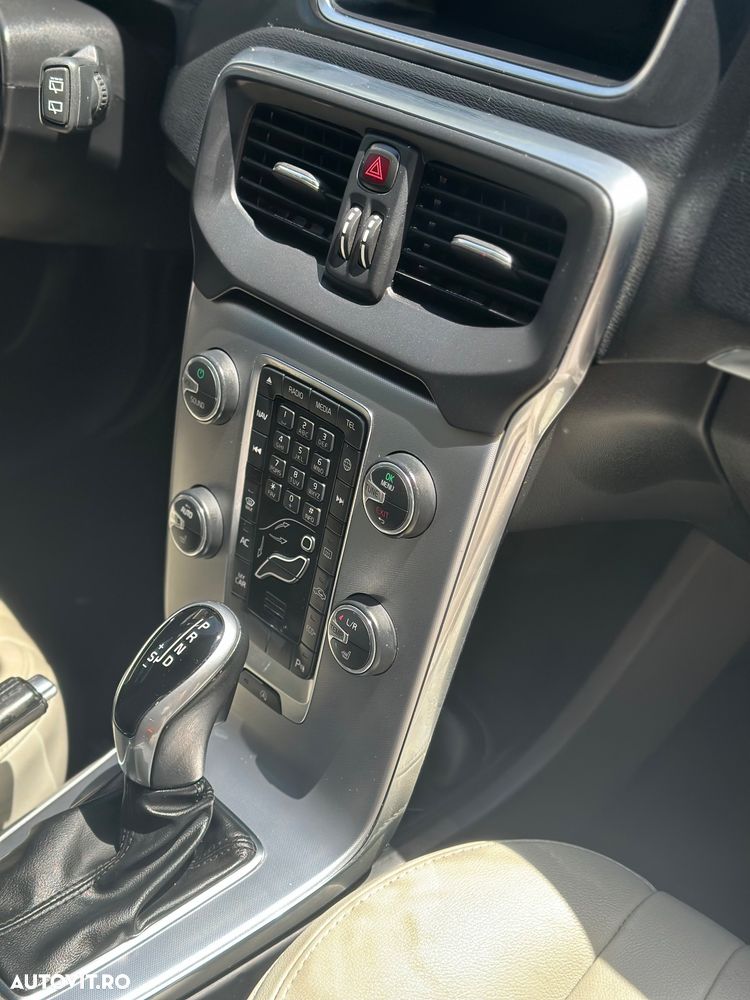Volvo V40 - 8