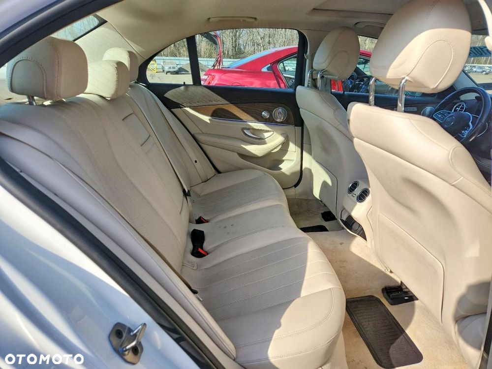 Mercedes-Benz Klasa E - 6