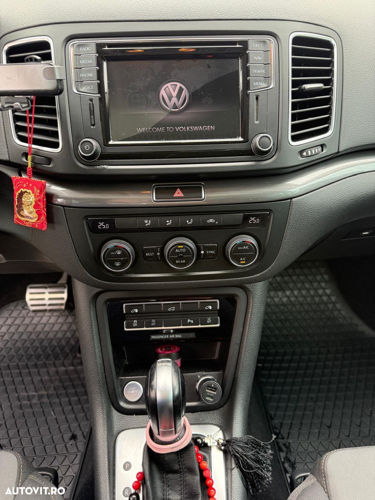Volkswagen Sharan - 12