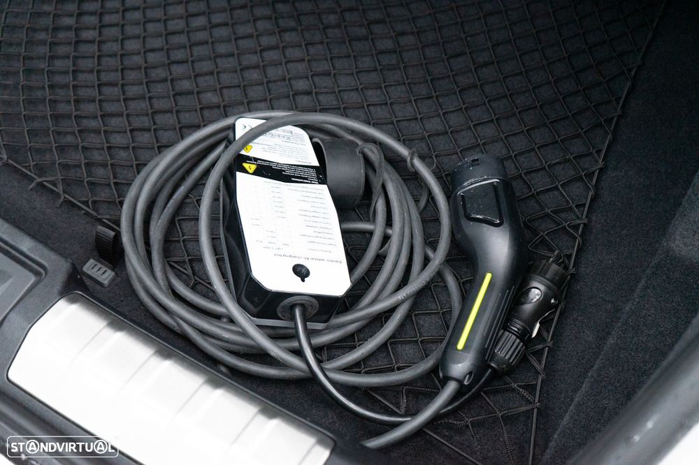 Porsche Taycan Turbo - 22