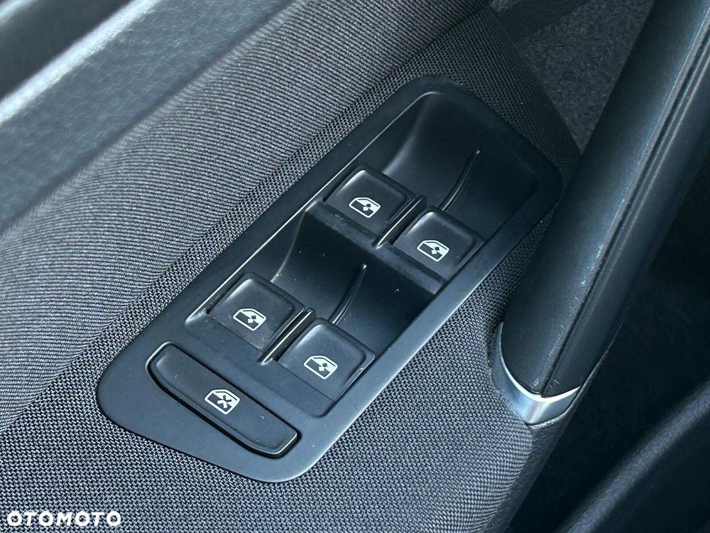 Volkswagen Golf - 19