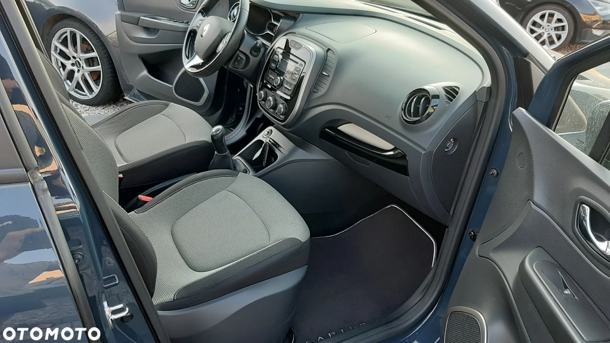Renault Captur - 23