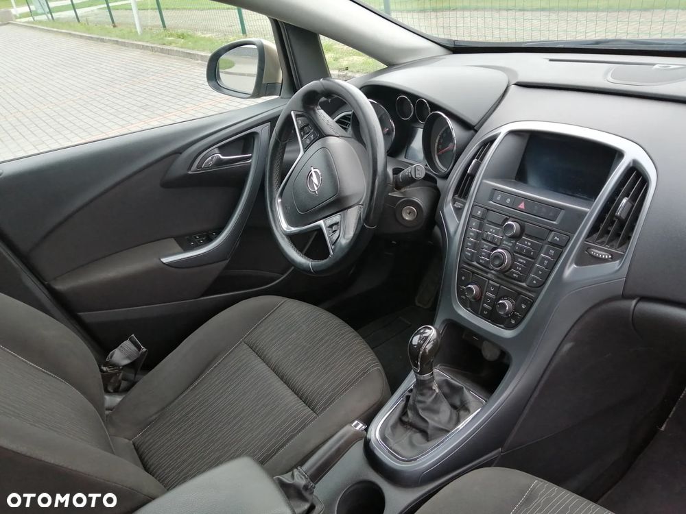 Opel Astra 2.0 CDTI Exklusiv - 4